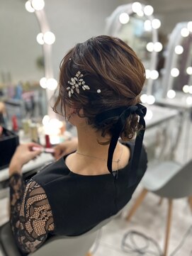 ラモ(RAMO) 下目華やかアップヘア