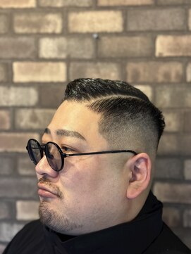 バーバーショップ ネオ セカンド(BARBERSHOP NEO2nd) ハードパート×スキンフェード