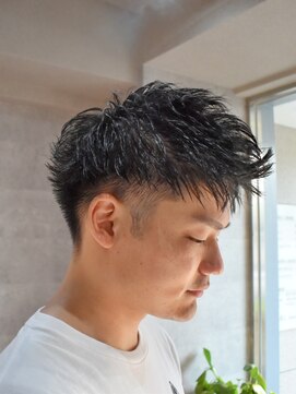 バーバーハウス ラヴィ(Barber House Lavie) ツーブロショート