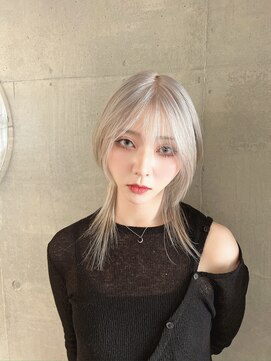 モニカ 原宿店(MONIQA) ホワイトカラー