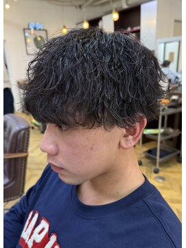 レボルトヘアー(R EVOLUT hair) 波巻きパーマ刈り上げマッシュツーブロック柏市柏駅