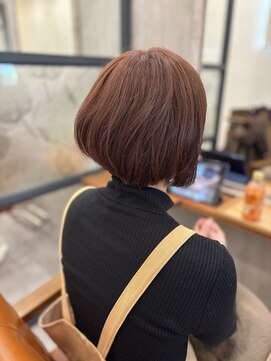 ロカヒ(Lokahi) ショートボブ