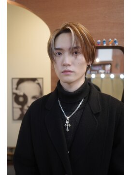 エディ(Edy) メンズセンターパートブラウンベースホワイトメッシュハイライト