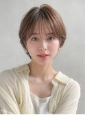 【NOA】耳かけ丸みショート透明感ベージュ20代30代40代