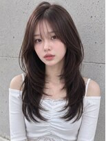 ユーフォリア 新宿通り(Euphoria)&nbsp;暗髪ロングレイヤー外ハネくびれシースルーバング