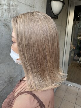 アルカナ 明治神宮前原宿(ARCANA) ミルクティーベージュ×切りっぱなしボブ