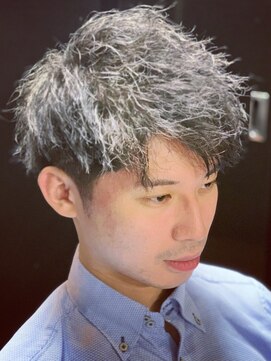 ミリオンバックス 上野(Million Bucks) フェードカット/かき上げ/サイドパート<理容室>[メンズ/上野]