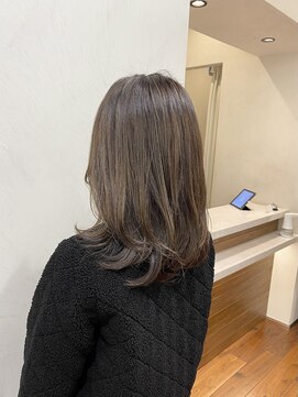 ネックス 表参道本店(nex) 【nex 表参道】白髪ぼかし ハイライト 流れるレイヤー 大人 齋藤
