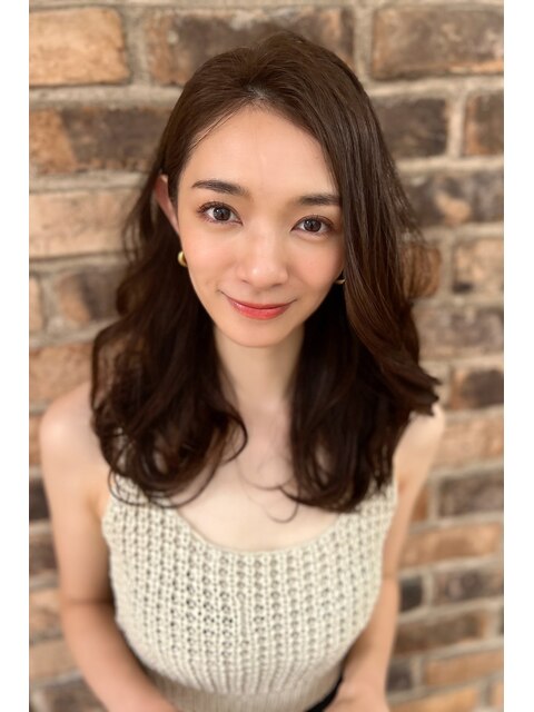 20代30代40代 セミロングのひし形ヘアー　藤沢