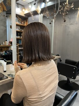 パム 恵比寿(PAM.) オリーブベージュと外ハネボブ