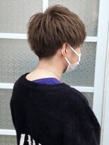 アレゴ(Allergo) ワンカラーオリーブアッシュ×束間マッシュショート