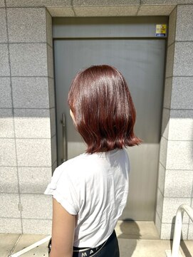 カミビト マヴィー(kamibito mavie) 20代30代40代オレンジピンクナチュラルボブ切りっぱなし