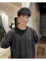 ツイストスパイラルパーマツーブロックメンズマッシュ