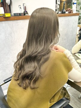 ミラ 新宿(MILA) ダークアッシュ/オリーブベージュ/オリーブグレージュ/オリーブ