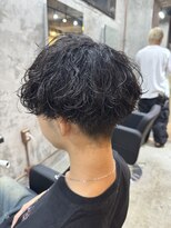 カーニー 上野(kearny)&nbsp;波巻きスパイラルパーマツイストスパイラルパーマ波巻きパーマ