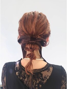 ヘア イノウエ HAIR INOUEの写真/【駅チカ/都心アクセス◎】特別な日はプロの技術で華やかに☆長時間崩れないセットで大切なシーンもお任せ!