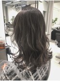 グレージュミディアム
