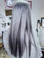 ブレイズヘアー(BLAZEhair)&nbsp;ホワイトシルバー×ブラックカラー×ブリーチ２回