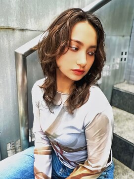 メゾンドムニ 恵比寿(Maison de MUNi) 大人可愛い小顔こなれカールチョコレートカラーブリーチなし