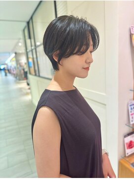 ビーハイブアヴェダ PARCO2店(BEHIVE AVEDA) 【ショートボブ/高橋駿】 センターパート/ショートカット