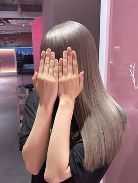 ダズリングディア(Dazzling Deer) ミルクティ/ミルクティグレージュ／ストレート/ロング