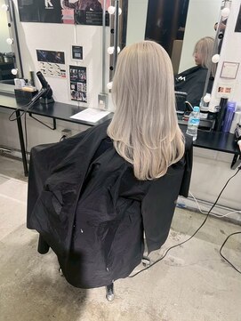 キング 梅田店(K!ng) 縮毛矯正髪質改善レイヤーカットトリートメント心斎橋美容室