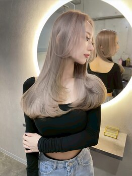 クヴェルアンドコー(Kvell&Co.)の写真/【心斎橋徒歩3分】骨格や髪質、クセを見極め、似合うヘアスタイルをご提案◎あなたの魅力を引き出します