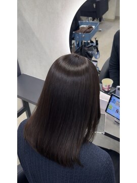 ユニー 新宿(uniii) 触れたくなる艶髪ストレート/髪質改善