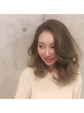 ラルテ(L'arte) 大人可愛い巻き×自然ベージュ