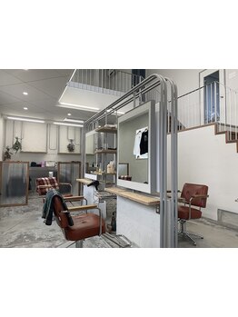 似合わせと、高いデザイン性が人気のプライベートサロン！流行に敏感なお客様必見です―♪