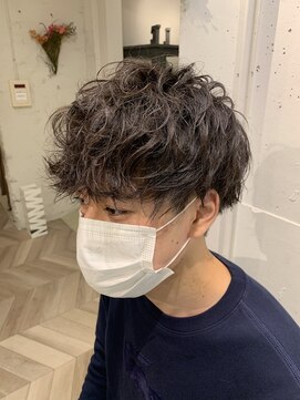 エル(EL by green) 【MITSU】スパイラルパーマ×刈り上げショートマッシュ