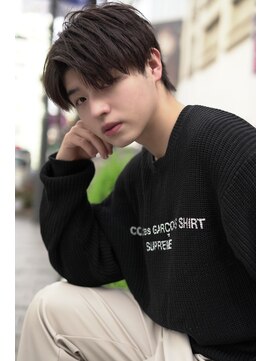 ジョエミバイアンアミ(joemi by Un ami) （joemi 新宿）センター分け　韓国マッシュ　アップバング　近江