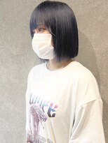 ラミエバイメルト 下北沢(lamie by melt)&nbsp;【村上慶登】ネイビーブルー 切りっぱなしボブ ブリーチカラー