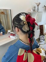 シュエット(Chouette)&nbsp;アレンジポニー/卒業式ヘア/振袖ヘア/金箔アレンジ