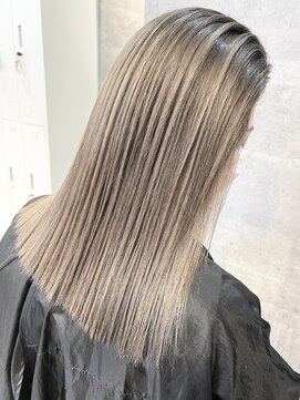 ベア(Bear) 透明感グレージュ