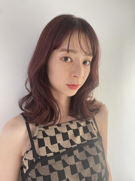 ノイ(neu) ぱきっとピンクが主役