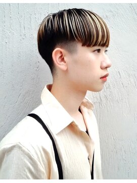 ミスグランディーヴィラス(Miss Grandee VILLAS) メンズ刈上げマッシュハイライトあり