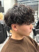 エルマーク 梅田(L-MARK) スペインカールスパイラルパーマツイストパーマフェード短髪