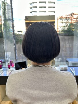 キサ ファータ 恵比寿(kisa fata) 大人可愛い20304050代黒髪ショートボブ 前髪なし 前下がり