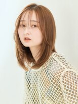 ビィシャイン 社店&nbsp;透明感レイヤーミディ