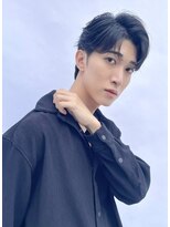 カケル(×.)&nbsp;韓国風センターパート／毛流れスタイル