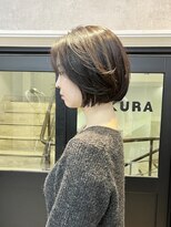 サクラ オモテサンドウ(SAKURA) 縮毛矯正とコテワンカール大人ショートボブ/髪質改善も◎表参道