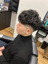 グローブ バーバー(GROVE BARBER)&nbsp;ニュアンスパーマ　スキンフェード　フェードカット
