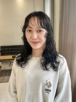 ヨハ ク&nbsp;暗髪パーマ