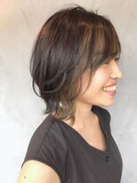 フラッタ(flata)&nbsp;外はねウルフボブ/おしゃれインナーカラー＃ベージュ