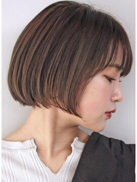 サーカス バイ ビュートリアム 青山(CIRCUS by BEAUTRIUM) 大人可愛い ボブ ミニボブ 内巻き 透け感