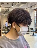 波巻きスパイラルパーマツーブロックマッシュツイストメンズヘア