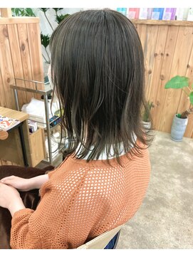 ニカ(nica) マッドベージュ