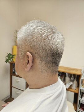 バズ(BUZZ) 刈り上げ