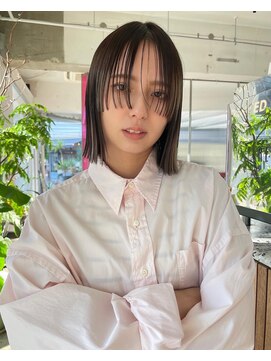 イピン(e'pine) シースルーぱっつんボブ